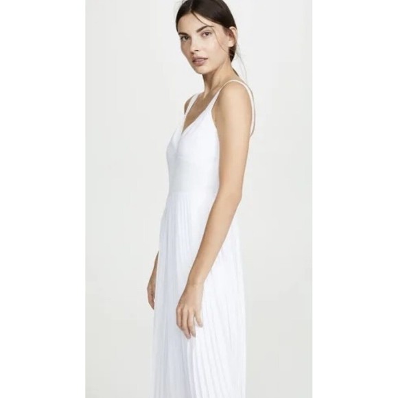 Vince. NEW Pleated Jumpsuit In Optic White V-Neck Sleeveless Size 8  $395.00 - Picture 9 of 16